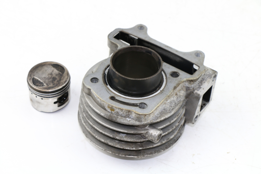 photo de ZYLINDER KOLBEN ZHONGNENG ZN50QT 50 (2005 - 2010) - Zoom auf Gebrauchszustand