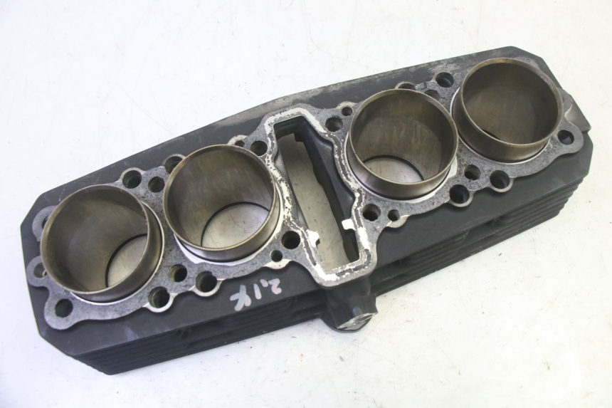 photo de ZYLINDER KOLBEN KAWASAKI ZR 7 750 (1999 - 2001) - Alternativer Blickwinkel