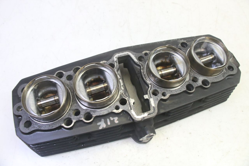 photo de ZYLINDER KOLBEN KAWASAKI ZR 7 750 (1999 - 2001) - Details der Befestigungspunkte