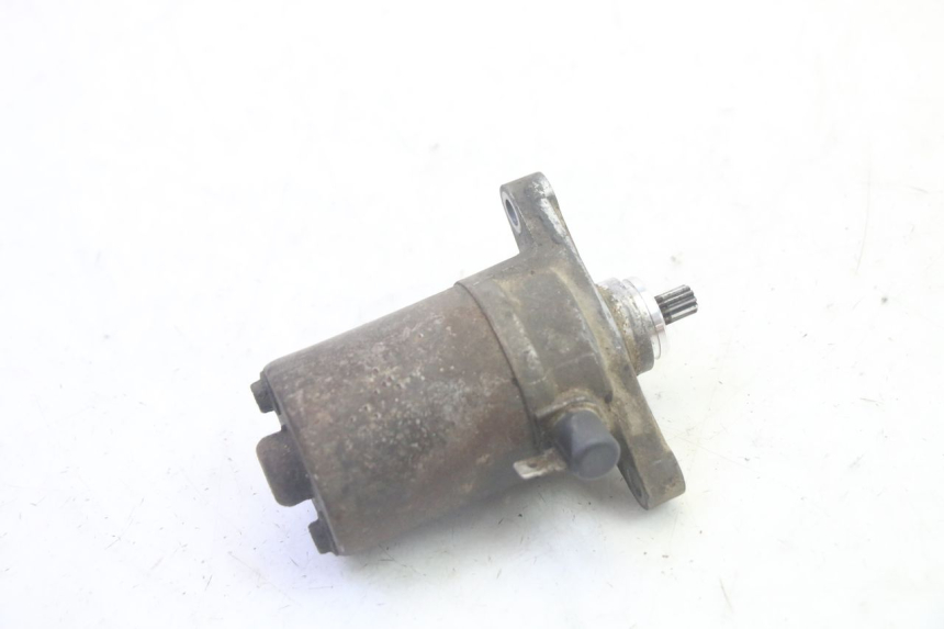 photo de STARTER KYMCO AGILITY 16+ 4T 50 (2018 - 2023) - Alternative Perspektive