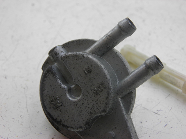 photo de TANKUNTERDRUCK PIAGGIO ZIP 2T 50 (2009 - 2019)