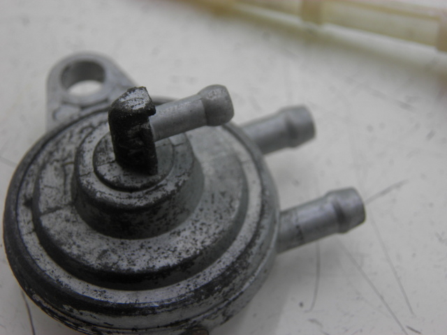 photo de TANKUNTERDRUCK PIAGGIO ZIP 2T 50 (2009 - 2019)