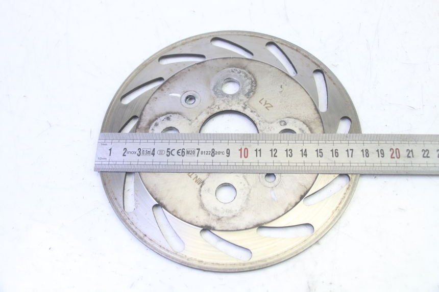 photo de BREMSSCHEIBE HINTEN LIGIER PULSE 3 1 (2014 - 2020) - Details der Befestigungspunkte