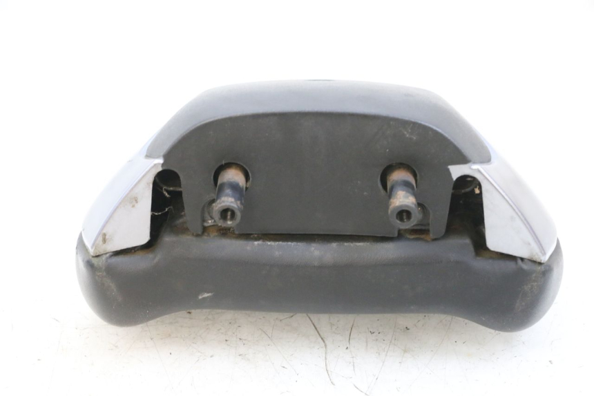 photo de RÜCKENLEHNE  SYM GTS EVO 125 (2009 - 2013) - Detailansicht des Bauteils