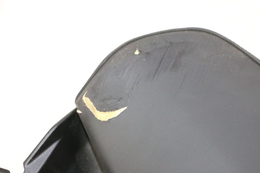 photo de RÜCKENLEHNE  YAMAHA XMAX X-MAX 125 (2021 - 2025) - Zoom auf Gebrauchszustand