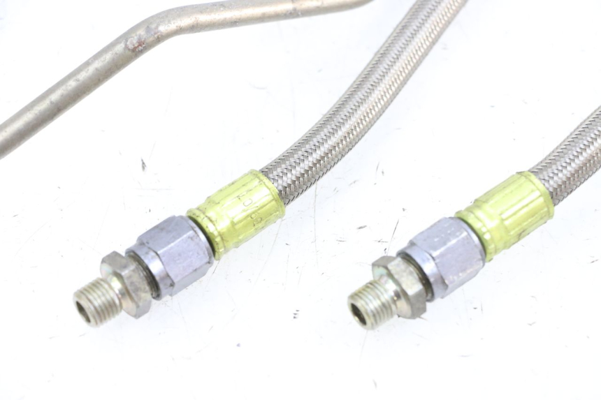 photo de ÖLSCHLAUCH MV AGUSTA BRUTALE R WALLY 910 (2008 - 2008) - Details der Befestigungspunkte