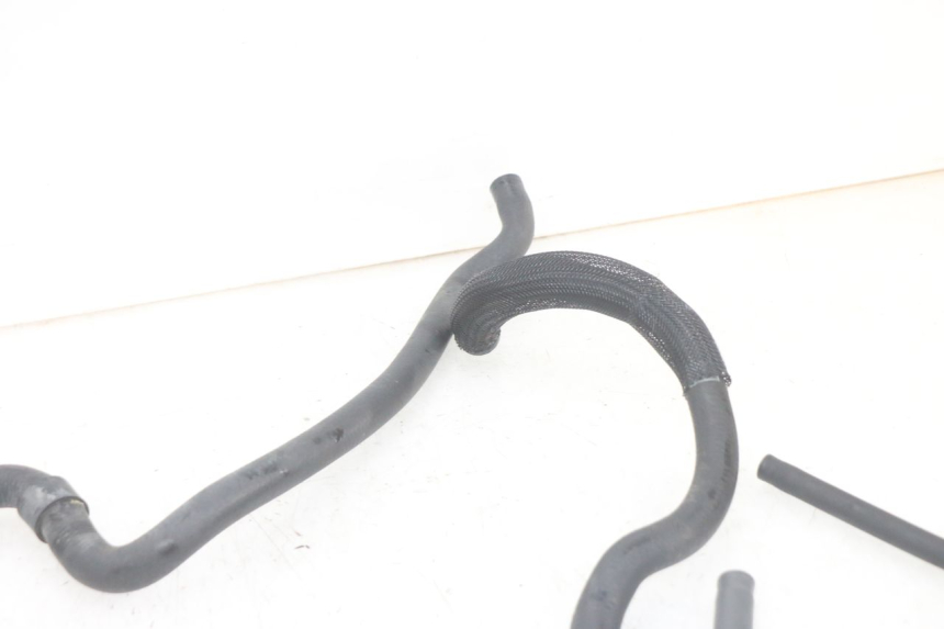 photo de KÜHLERSCHLAUCH PIAGGIO MP3 HPE 300 (2019 - 2026) - Zoom auf Gebrauchszustand