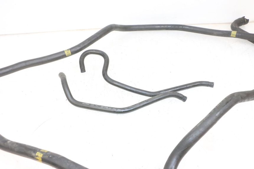 photo de KÜHLERSCHLAUCH PIAGGIO MP3 500 (2016 - 2018) - Technische Nahaufnahme