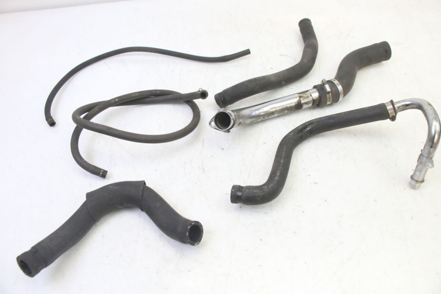 photo de KÜHLERSCHLAUCH HONDA NTV DEAUVILLE 650 (2001 - 2006)