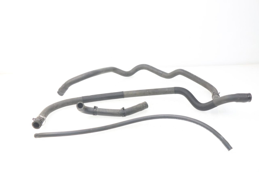 photo de KÜHLERSCHLAUCH PEUGEOT SATELIS 300 (2012 - 2015) - Detailansicht des Bauteils