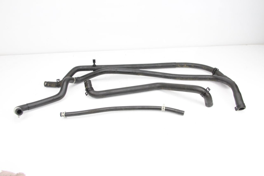 photo de KÜHLERSCHLAUCH PEUGEOT SATELIS 125 (2013 - 2018)