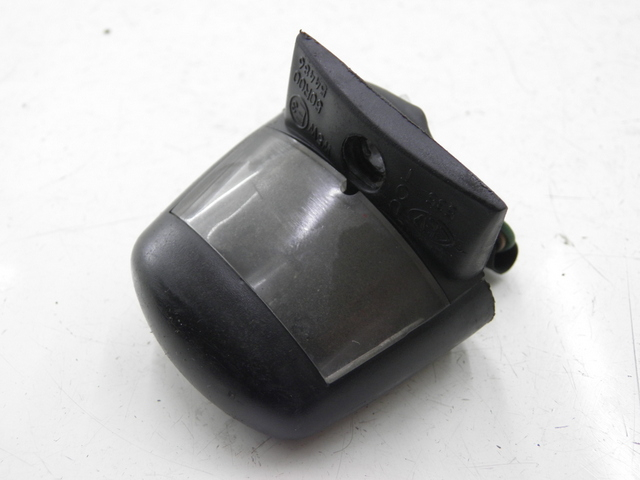 photo de KENNZEICHENBELEUCHTUNG HONDA FES PANTHEON 125 (2003 - 2007)