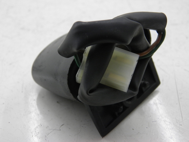 photo de KENNZEICHENBELEUCHTUNG HONDA FES PANTHEON 125 (2003 - 2007)