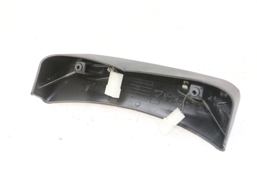 photo de KENNZEICHENBELEUCHTUNG PIAGGIO MP3 LT 300 (2010 - 2016)