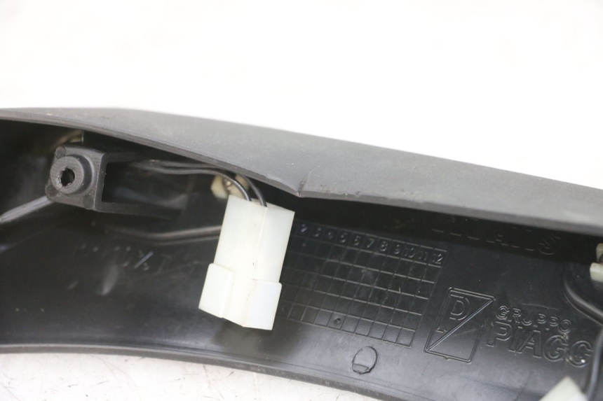 photo de KENNZEICHENBELEUCHTUNG PIAGGIO MP3 LT 300 (2010 - 2016)