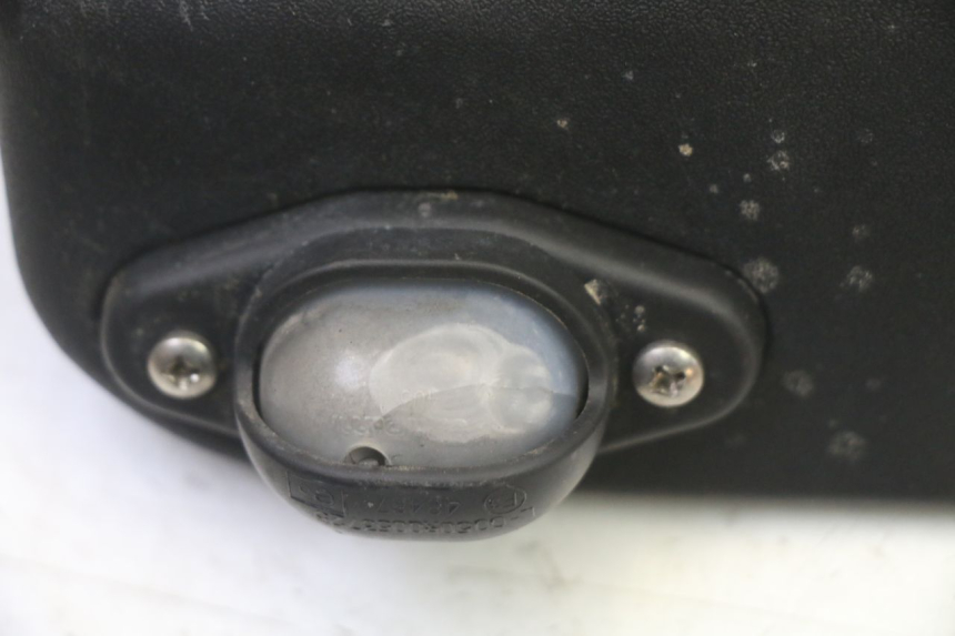 photo de KENNZEICHENBELEUCHTUNG PIAGGIO MP3 RL 250 (2007 - 2010)