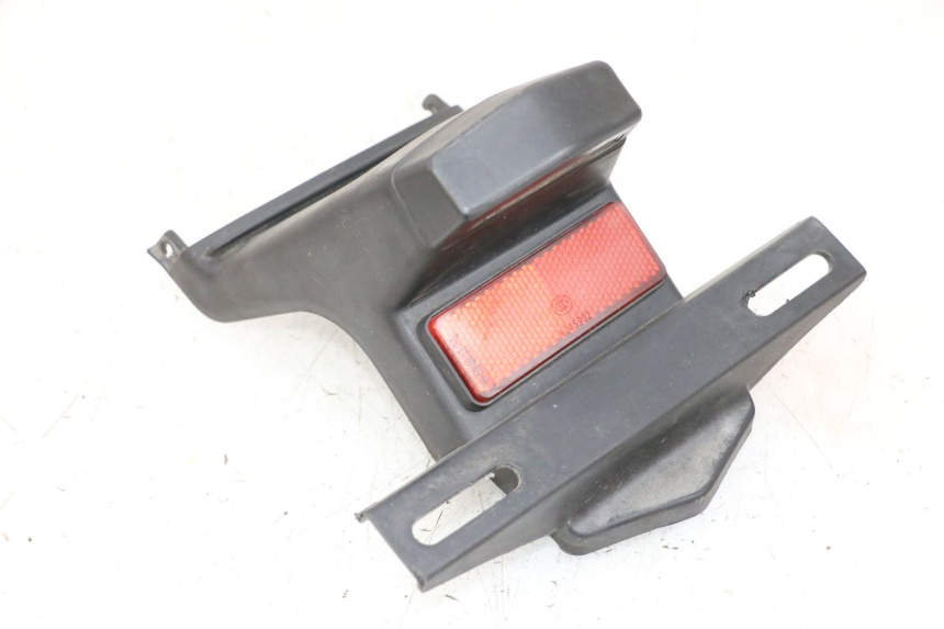 photo de KENNZEICHENBELEUCHTUNG JM MOTORS SANTANA 50 (2014 - 2023) - Oberflächenzustand und Material