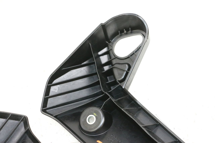 photo de KÜHLER VERKLEIDUNG YAMAHA MT-07 MT07 ABS 700 (2018 - 2020) - Technische Nahaufnahme