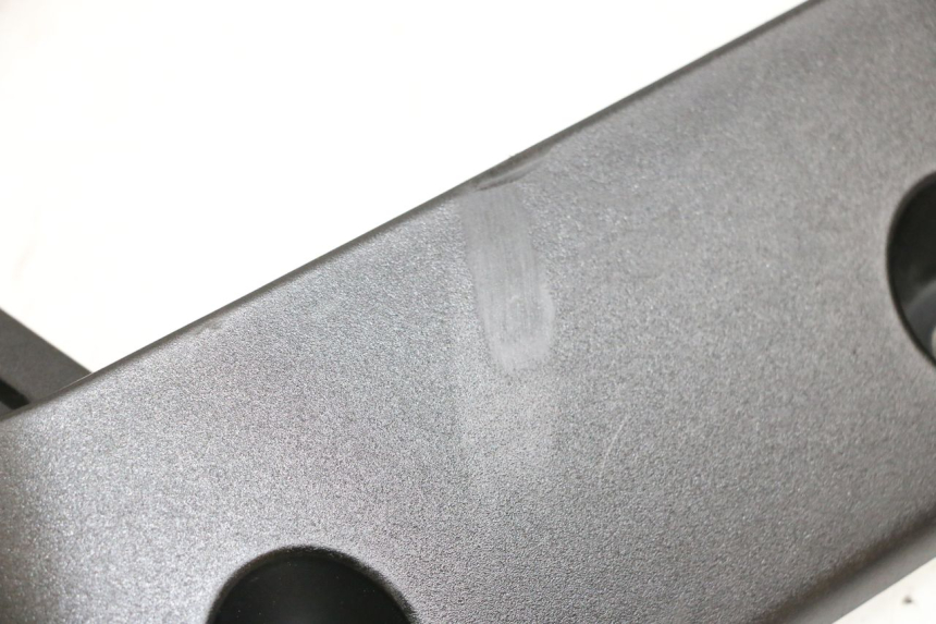 photo de KÜHLER VERKLEIDUNG YAMAHA MT-07 MT07 ABS 700 (2018 - 2020) - Details der Befestigungspunkte