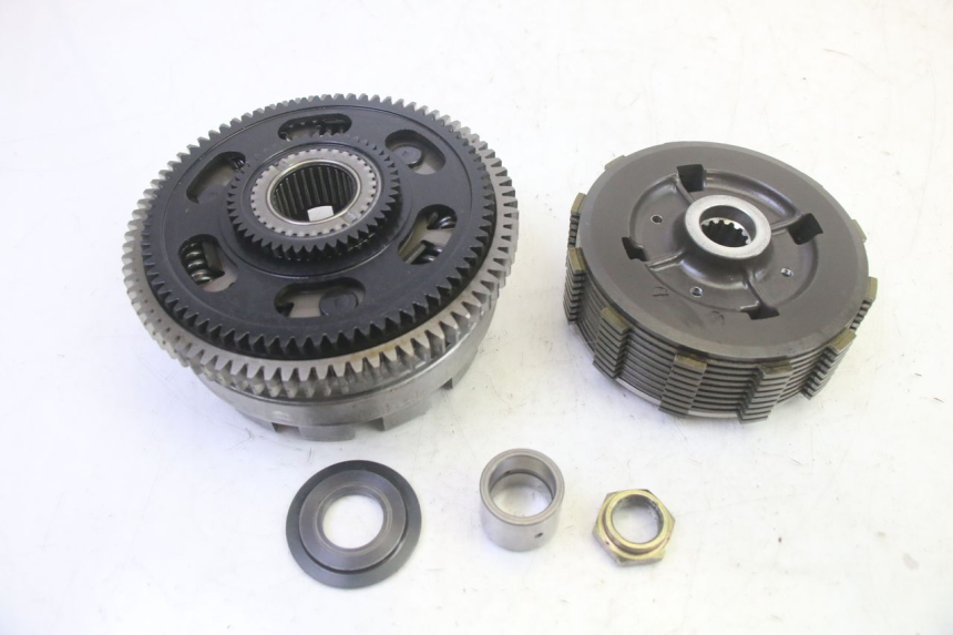 photo de KUPPLUNG MV AGUSTA BRUTALE R WALLY 910 (2008 - 2008) - Zoom auf Komponenten