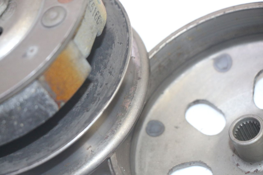 photo de KUPPLUNG PEUGEOT KISBEE 4T 50 (2010 - 2017) - Technische Nahaufnahme