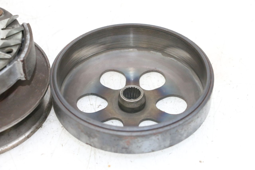 photo de KUPPLUNG PIAGGIO X8 125 (2004 - 2007) - Details der Befestigungspunkte