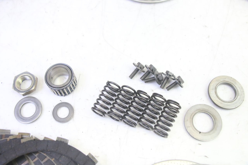 photo de KUPPLUNG KAWASAKI ZR 7 750 (1999 - 2001) - Kennzeichnungen und Originalreferenzen