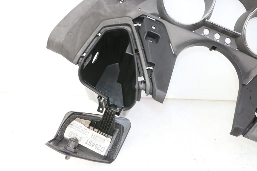 photo de TACHOMETERBLENDE KYMCO DINK STREET 125 (2009 - 2014)