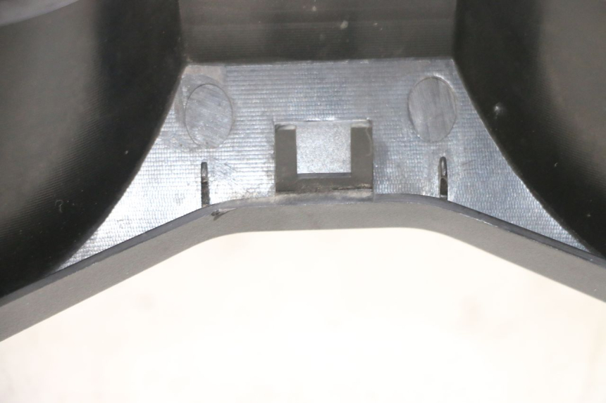 photo de TACHO VERKLEIDUNG SUZUKI DL V STROM 1000 (2002 - 2007) - Technische Nahaufnahme