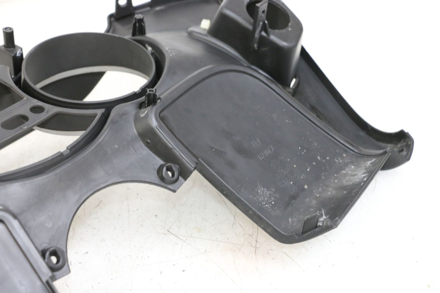 photo de TACHOMETERBLENDE PIAGGIO MP3 125 (2006 - 2014)