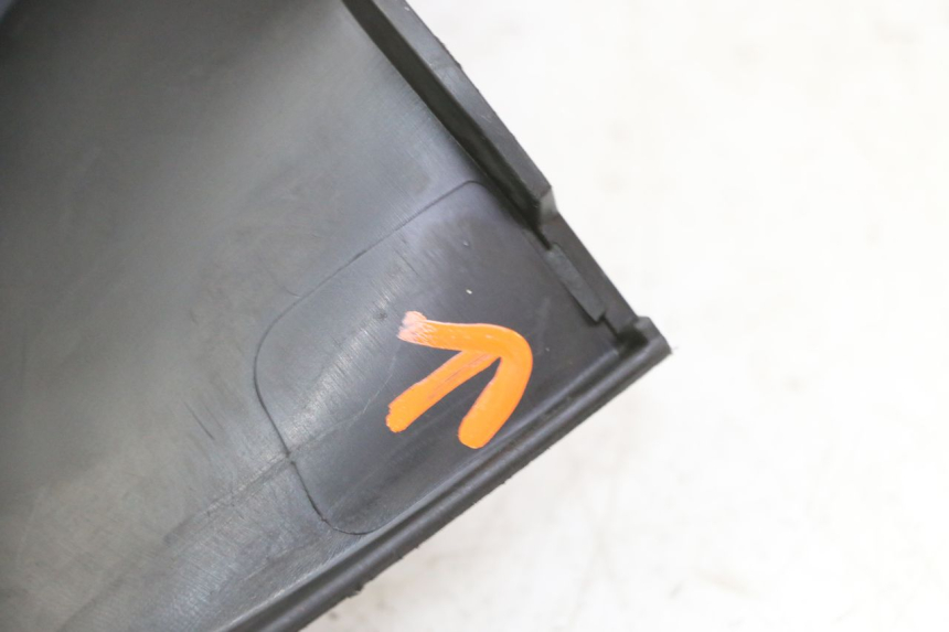 photo de TACHO VERKLEIDUNG PIAGGIO MP3 RL 250 (2007 - 2010)