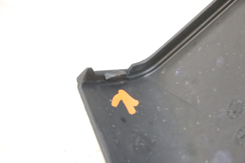 photo de TACHOMETERBLENDE PIAGGIO MP3 125 (2006 - 2014)