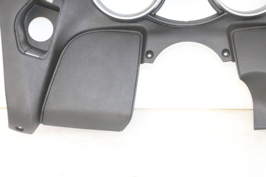 photo de TACHO VERKLEIDUNG PIAGGIO MP3 RL 250 (2007 - 2010) - Charakteristische Merkmale