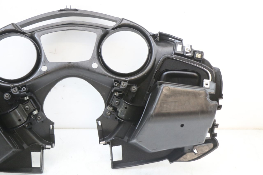 photo de TACHOMETERBLENDE PIAGGIO X10 125 (2012 - 2017)