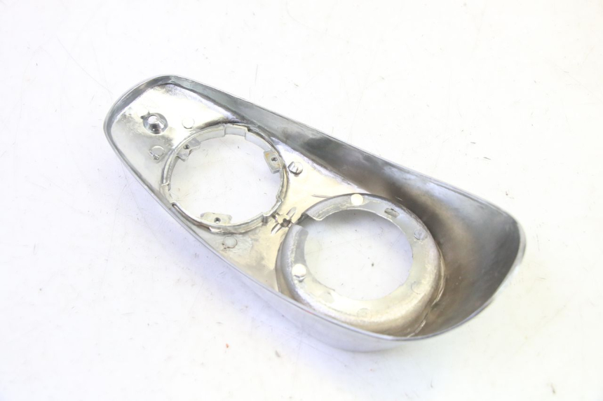 photo de TACHO VERKLEIDUNG KYMCO ZING 125 (1997 - 2003) - Details der Befestigungspunkte