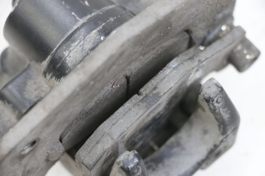 photo de HINTEN BREMSSATTEL SUZUKI BURGMAN 125 (2007 - 2014) - Technische Nahaufnahme