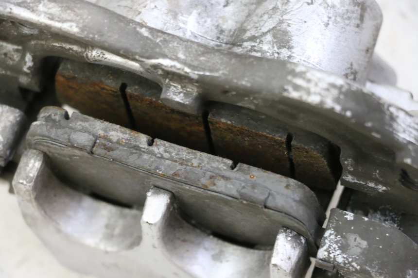 photo de BREMSZANGE HINTEN SYM JOYMAX 125 (2010 - 2017)