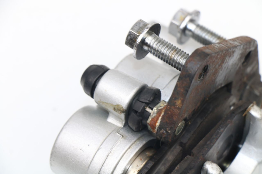photo de BREMSZANGE VORNE BAOTIAN BT SPEEDROAD 125 (2008 - 2012)