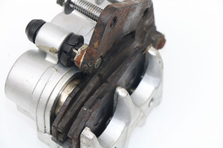 photo de BREMSZANGE VORNE BAOTIAN BT SPEEDROAD 125 (2008 - 2012)