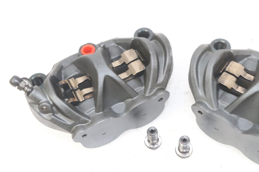 photo de VORDERER BREMSSATTEL HONDA CB R 1000 (2018 - 2023)