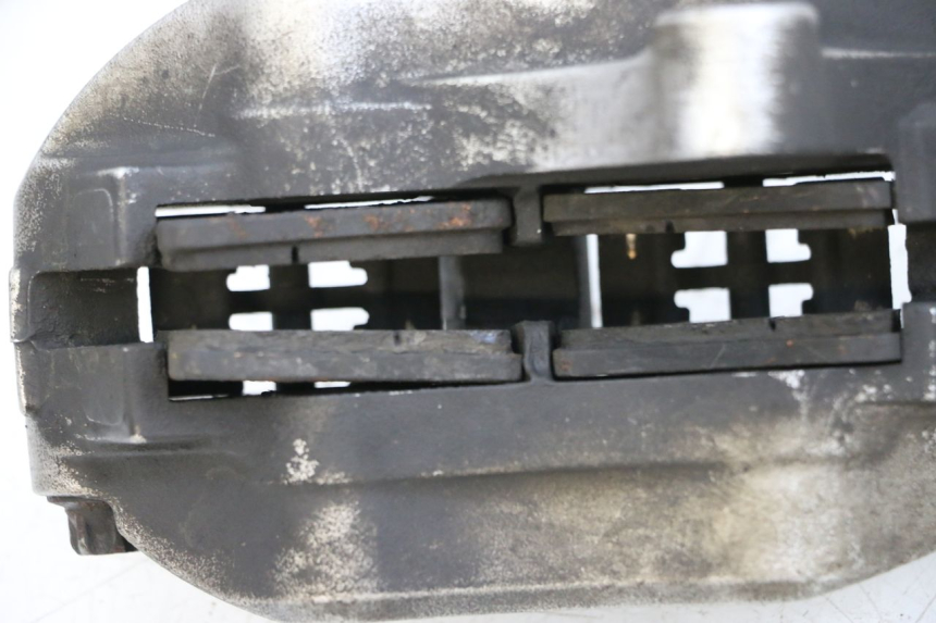 photo de BREMSZANGE VORNE YAMAHA FJR ABS 1300 (2006 - 2012) - Zoom auf Gebrauchszustand