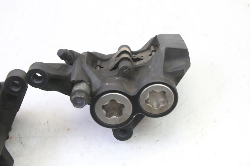 photo de BREMSZANGE VORNE YAMAHA FZ6 FAZER S2 600 (2007 - 2011)