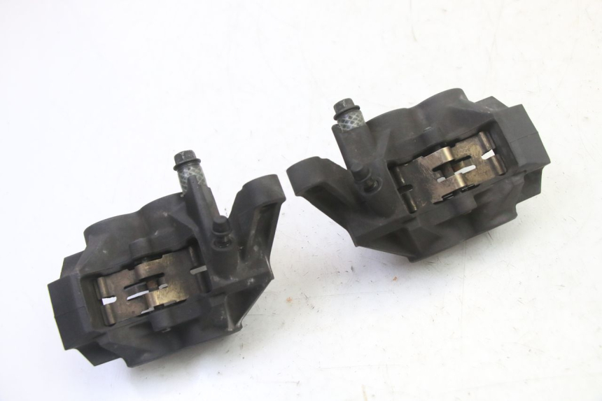 photo de BREMSZANGE VORNE YAMAHA FZ6 FAZER S2 600 (2007 - 2011)