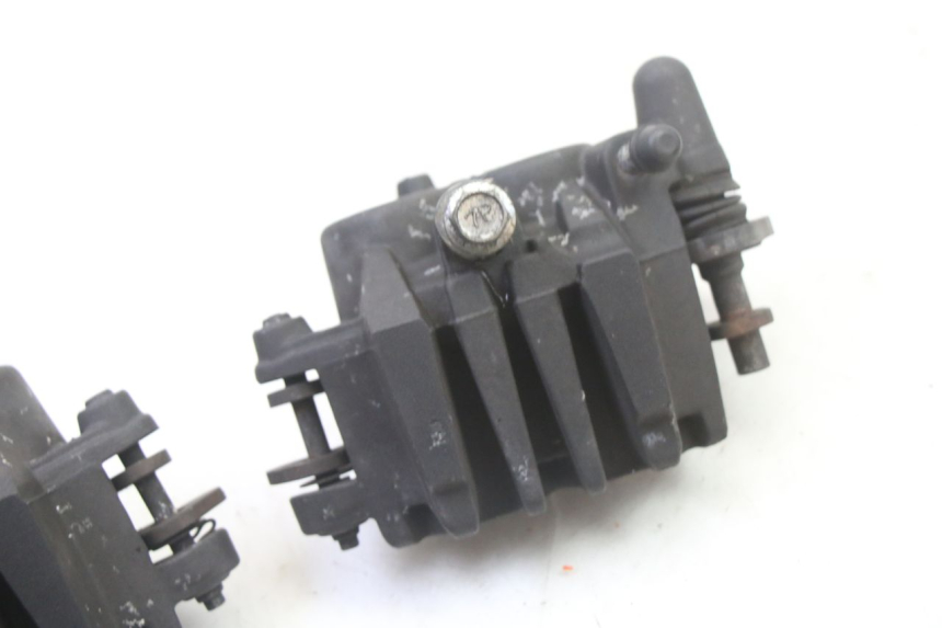photo de BREMSZANGE VORNE SUZUKI GSR 750 (2011 - 2017)