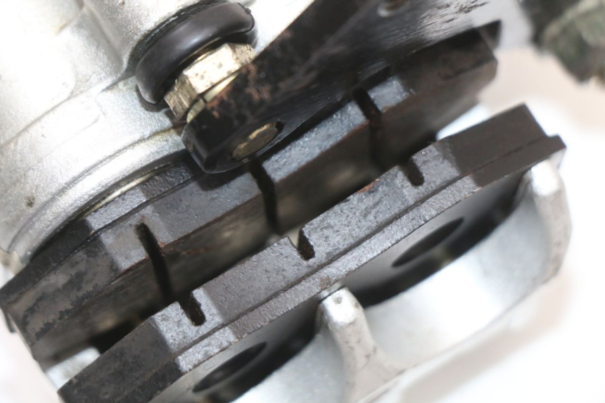 photo de VORDERER BREMSSATTEL JONWAY AZTRAL 125 (2008 - 2017)