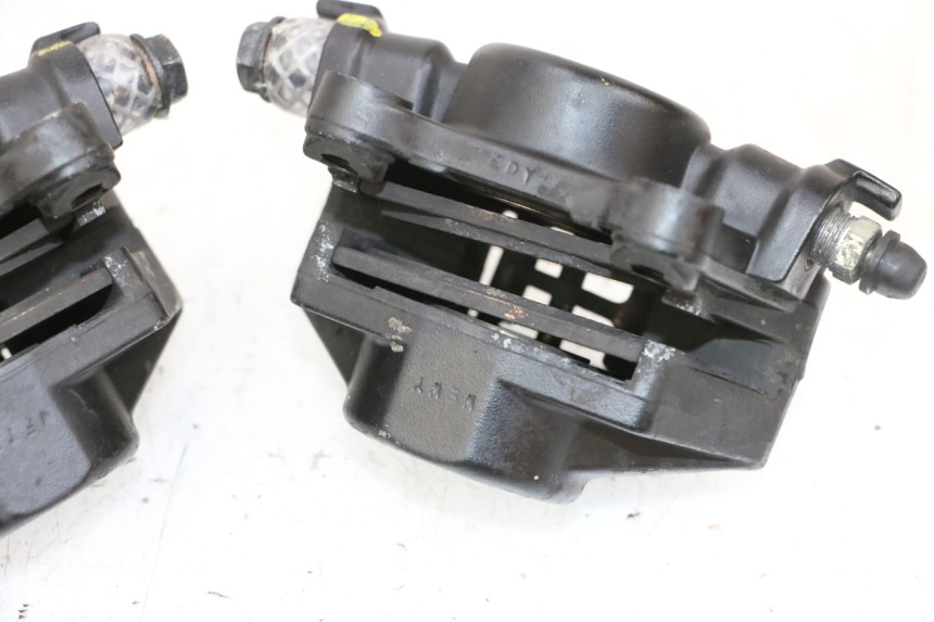 photo de BREMSZANGE VORNE PIAGGIO MP3 HPE 300 (2019 - 2026) - Technische Nahaufnahme