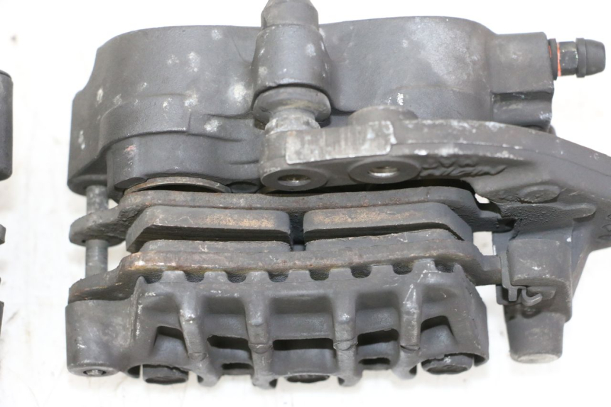 photo de BREMSZANGE VORNE HONDA NTV DEAUVILLE 650 (2001 - 2006)