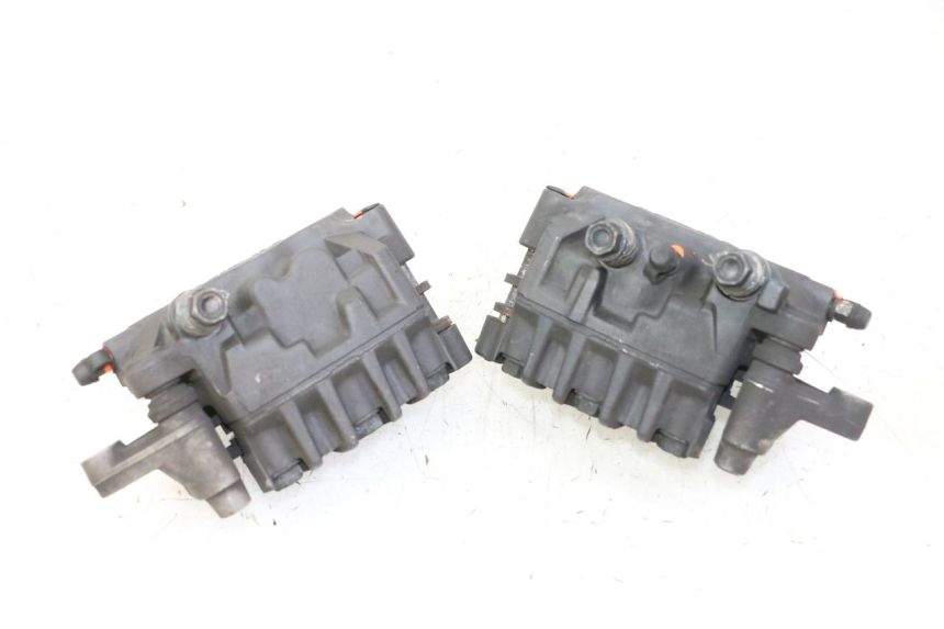 photo de BREMSZANGE VORNE HONDA NTV DEAUVILLE 650 (2001 - 2006)