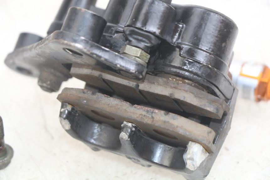photo de VORDERER BREMSSATTEL YAMASAKI ROADSTER 50 (2013 - 2018)