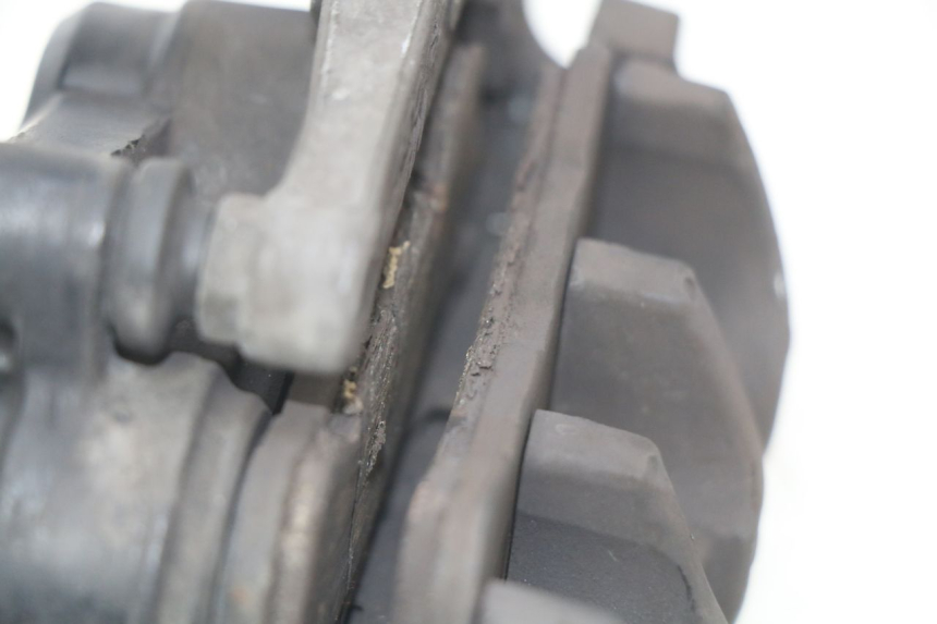 photo de VORDERER BREMSSATTEL SUZUKI SIXTEEN 125 (2008 - 2010)